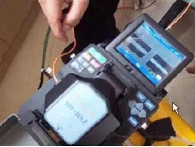 光纖 X、Y 軸自動調節